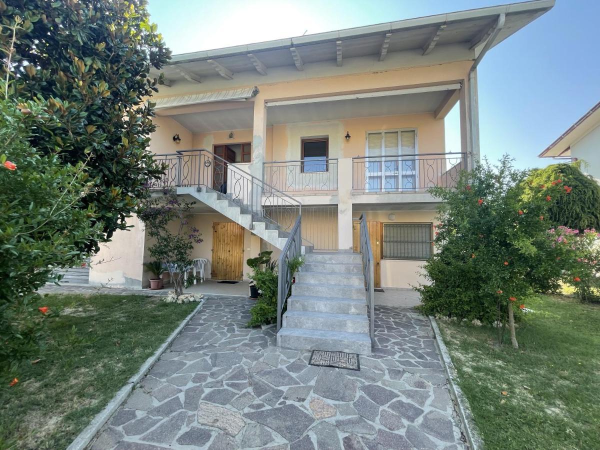 Oasi Di Relax Apartment Santa Maria di Scacciano Exterior photo