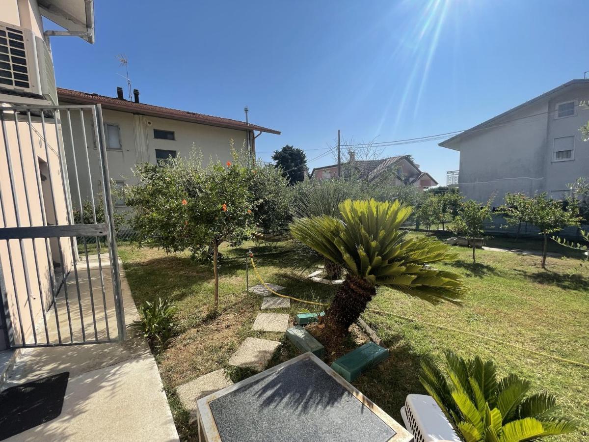 Oasi Di Relax Apartment Santa Maria di Scacciano Exterior photo
